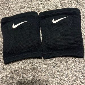 Nike volleyball kneeepads